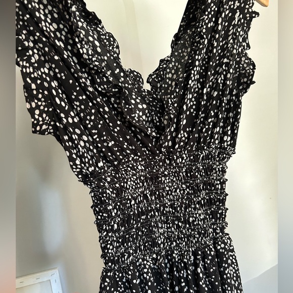 S/M Light Weight Romper with Ruched Waist and Print - Picture 3 of 5